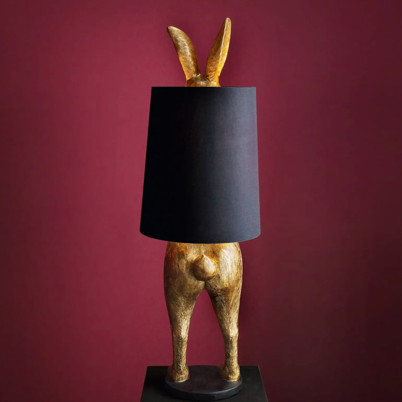 Lampadaire lapin Hiding Rabbit®, or/noir
