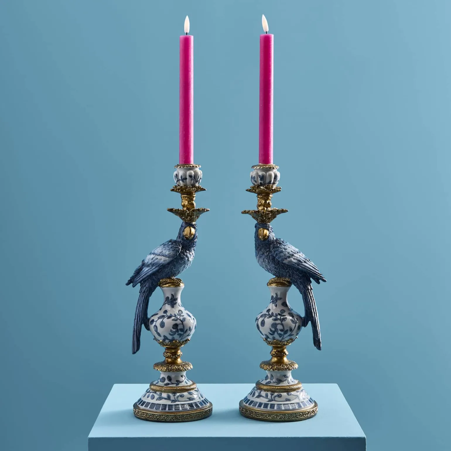 Lot de 2 bougeoirs perroquet, bleu-blanc-or