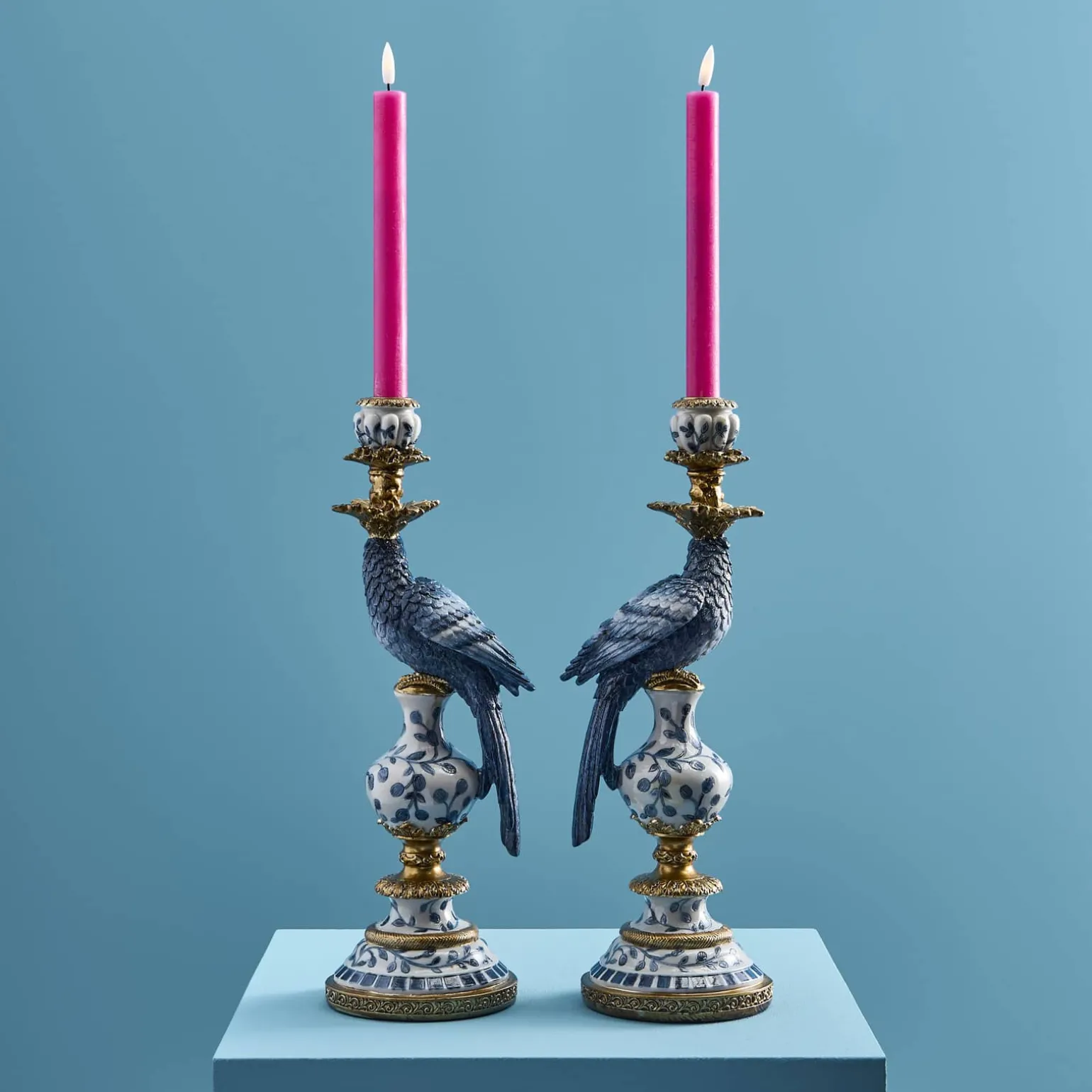 Lot de 2 bougeoirs perroquet, bleu-blanc-or