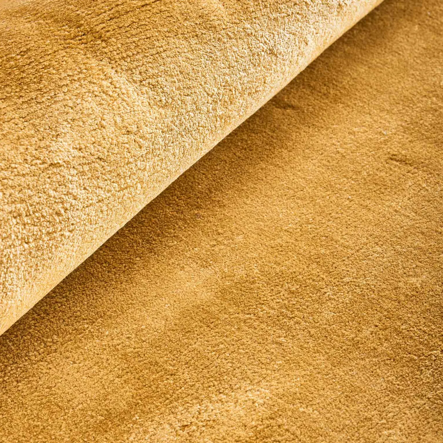 Tapis Velvet Touch, jaune