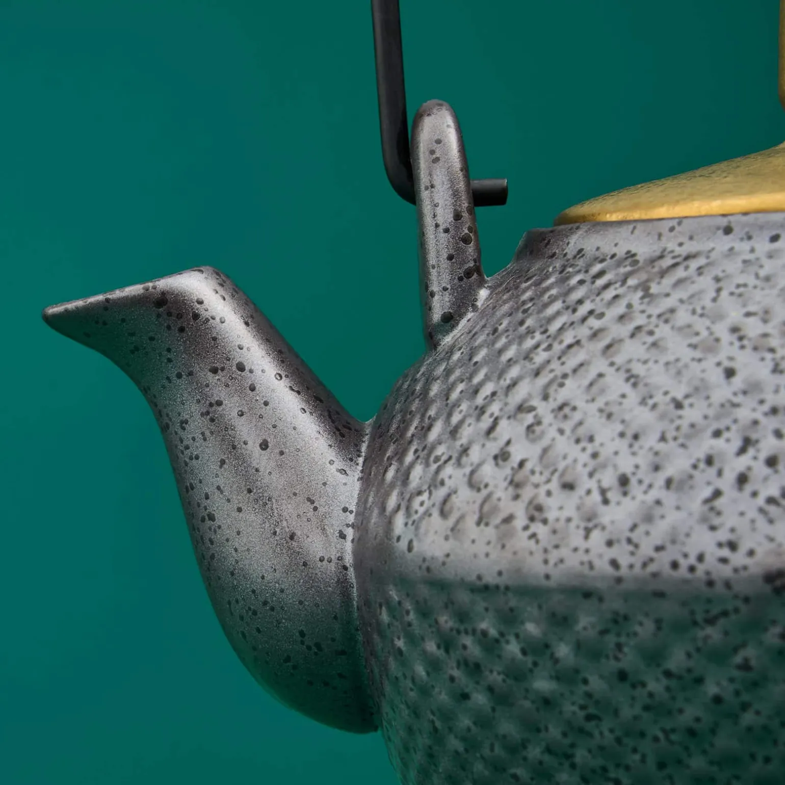 Théière Ceylon, noir-or